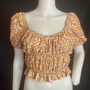 B.O.G collection sz SM cottage core floral puff sleeve crop top.Elastic bodice
